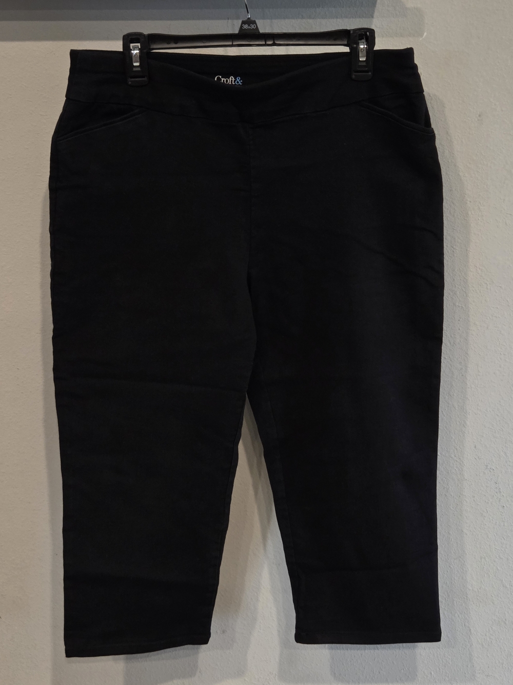 Croft & Barrow Black Capri Leggings with Pockets